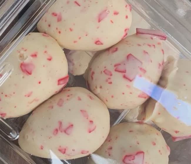 Morango Cravejado com brigadeiro de coco